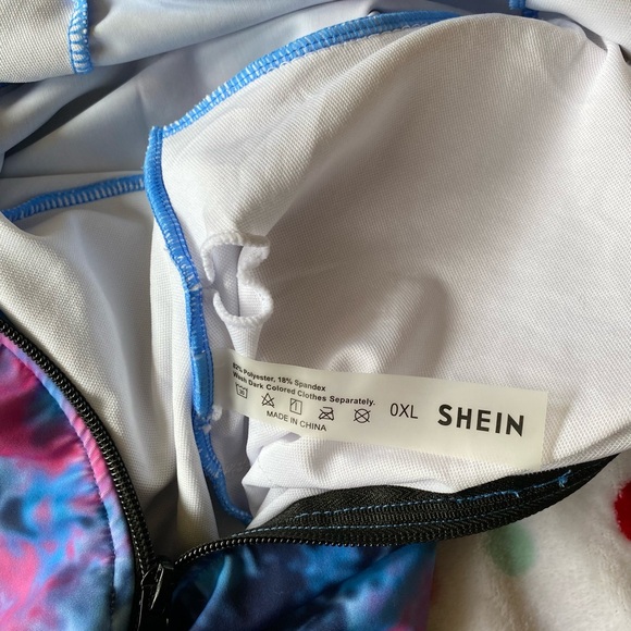 Tie Die Wet Suit - Picture 2 of 5